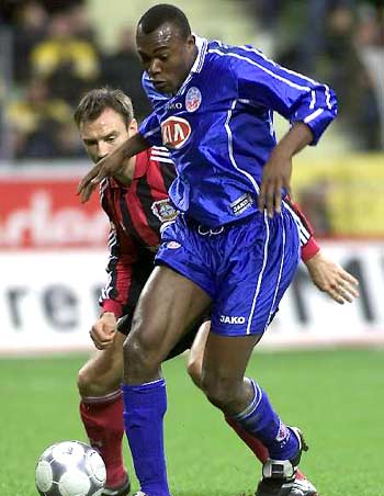 但只有依靠 但只有依靠